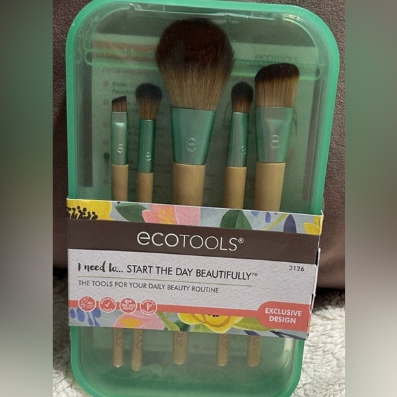 Morphe Eyeshadow Palette and EcoTools Brush Set
(109) - Picture 5 of 6